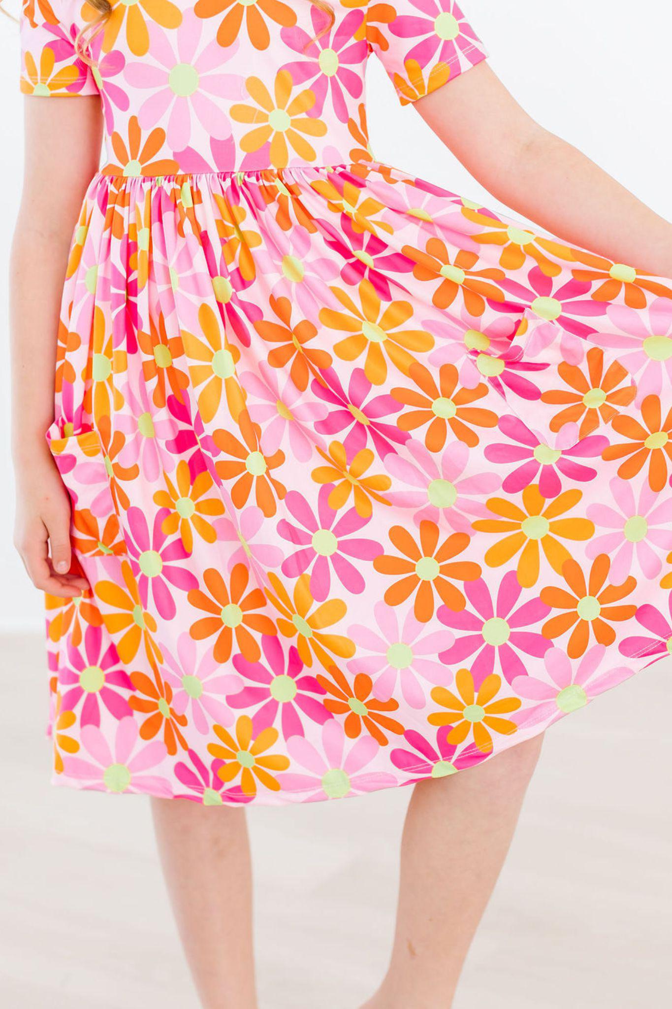 Mila & Rose:  Retro Daisies S/S Pocket Twirl Dress