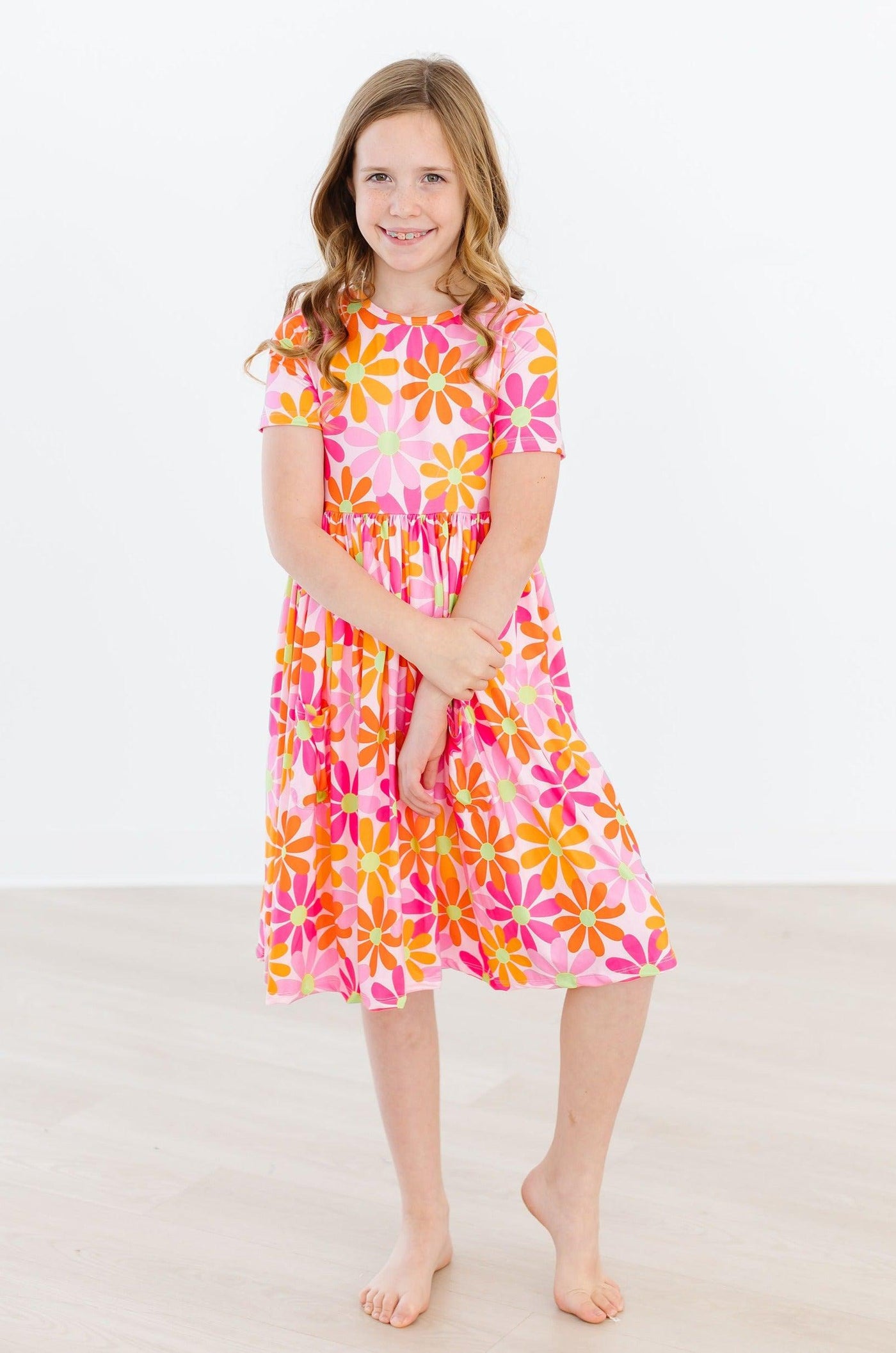 Mila & Rose:  Retro Daisies S/S Pocket Twirl Dress