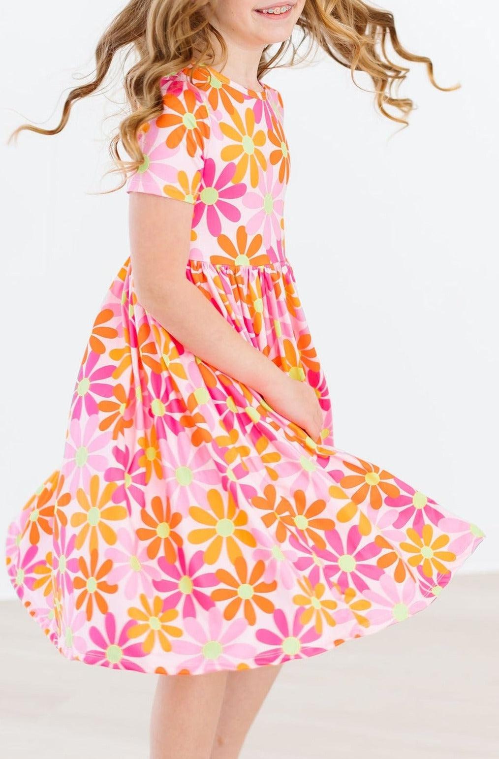 Mila & Rose:  Retro Daisies S/S Pocket Twirl Dress