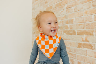 Copper Pearl Bandana Bib Set: Mickey Mouse's Boo Bash